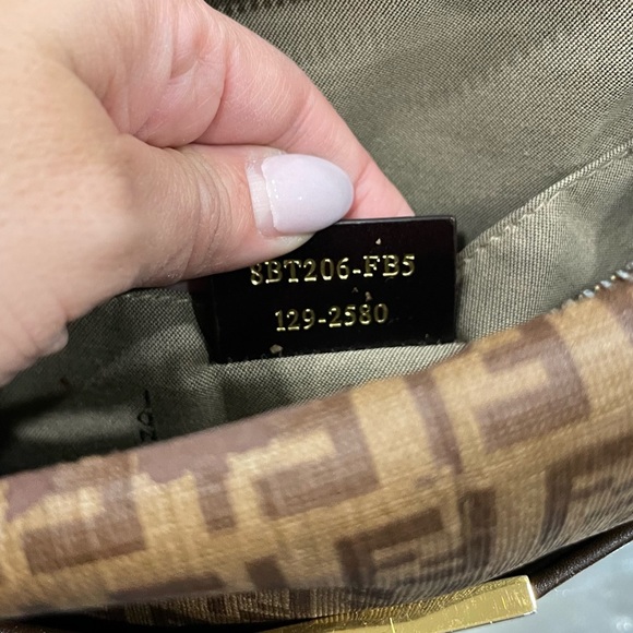 Fendi Messenger bag - Picture 8 of 10